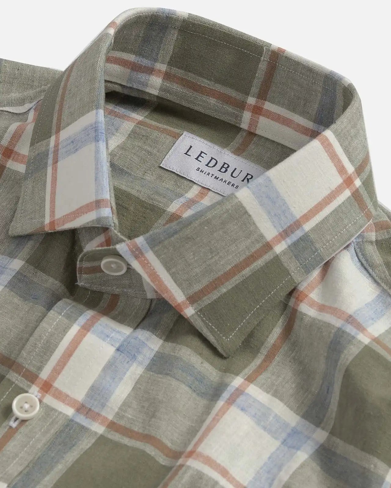 Semi Spread Quint collar detail on the Faded Olive Royer cotton linen shirt by Ledbury