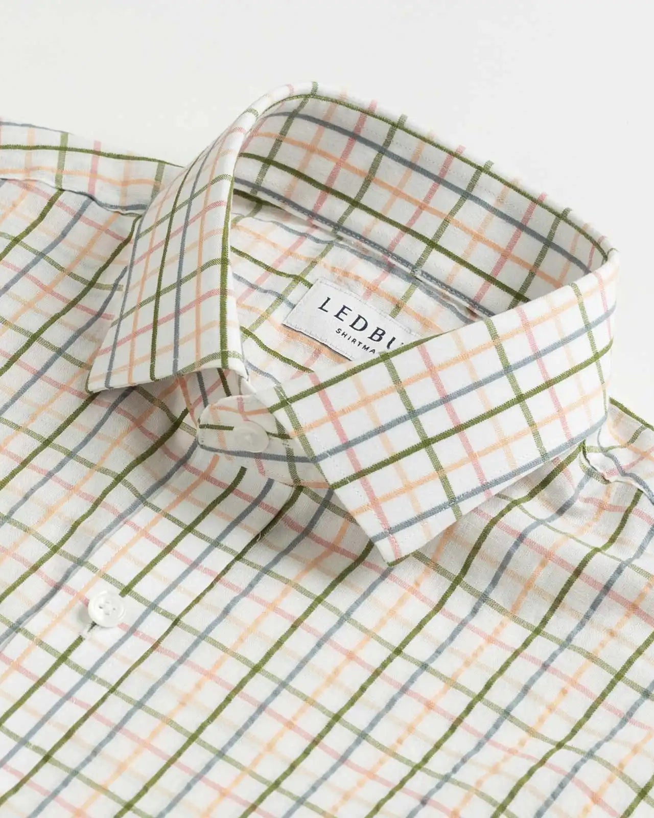 Close-up of Semi Spread Quint collar on the Peach Santos Check custom shirt