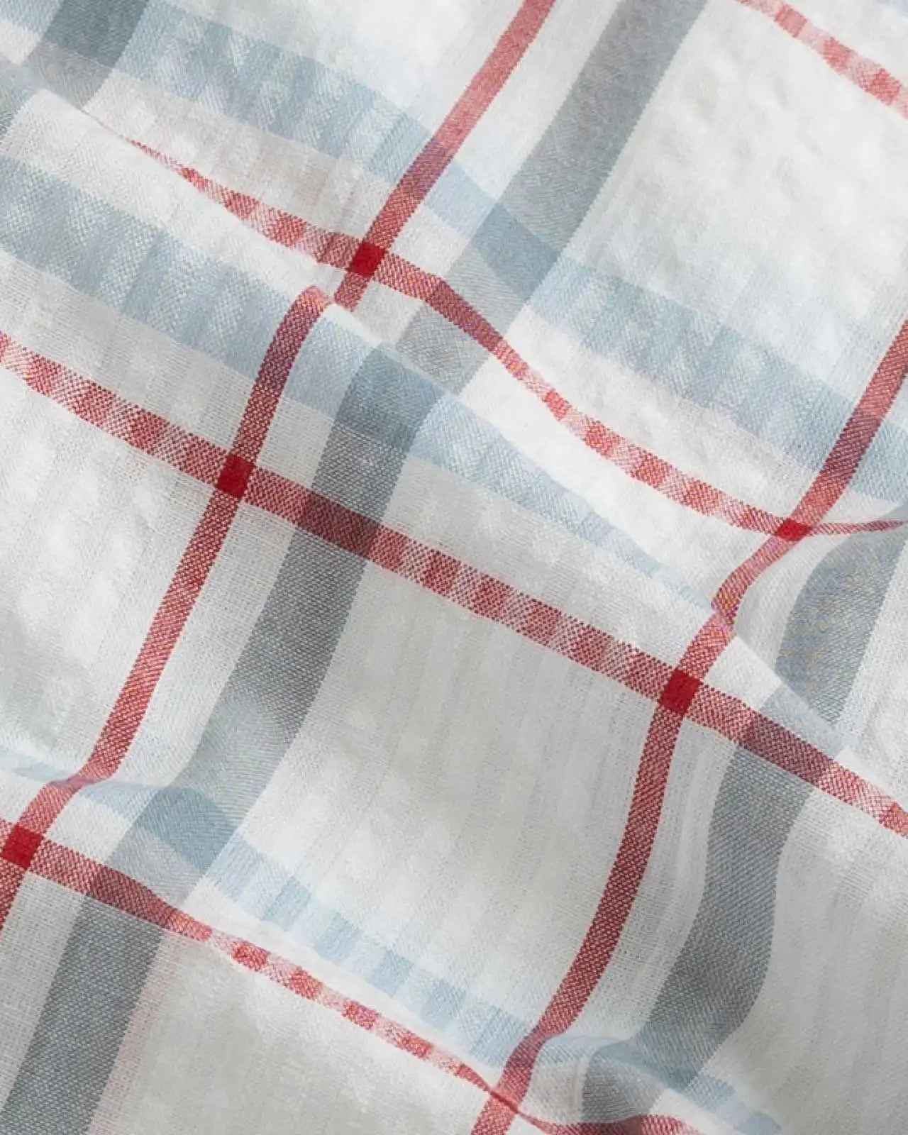 100% cotton seersucker fabric detail of the Red Pepper Bartlett Plaid shirt