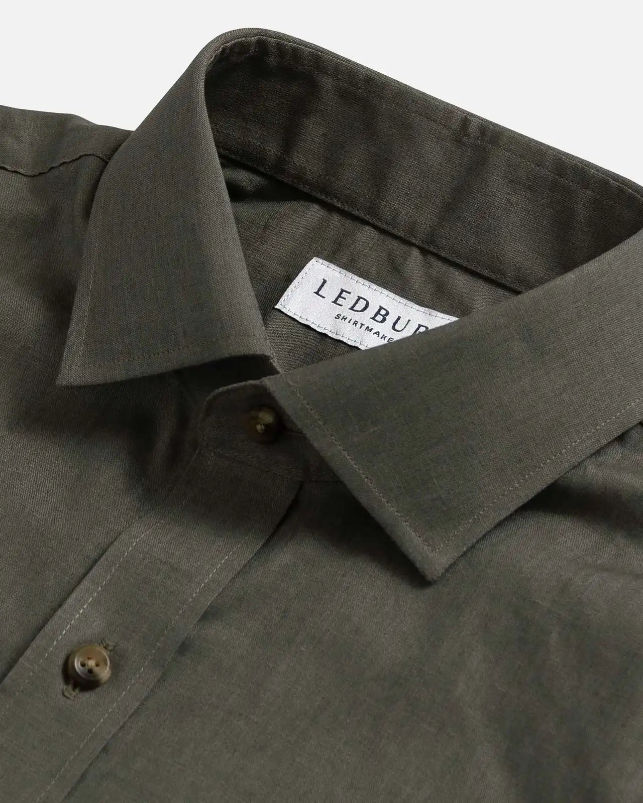 Dark olive Varley Cotton Linen shirt collar detail - button-down collar close-up