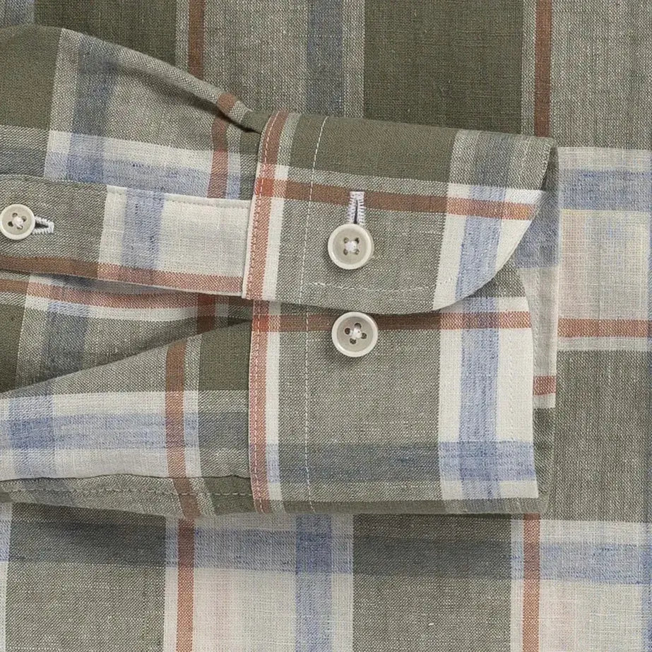 Double button barrel cuff and sleeve detail on the Faded Olive Royer linen shirt by Ledbury