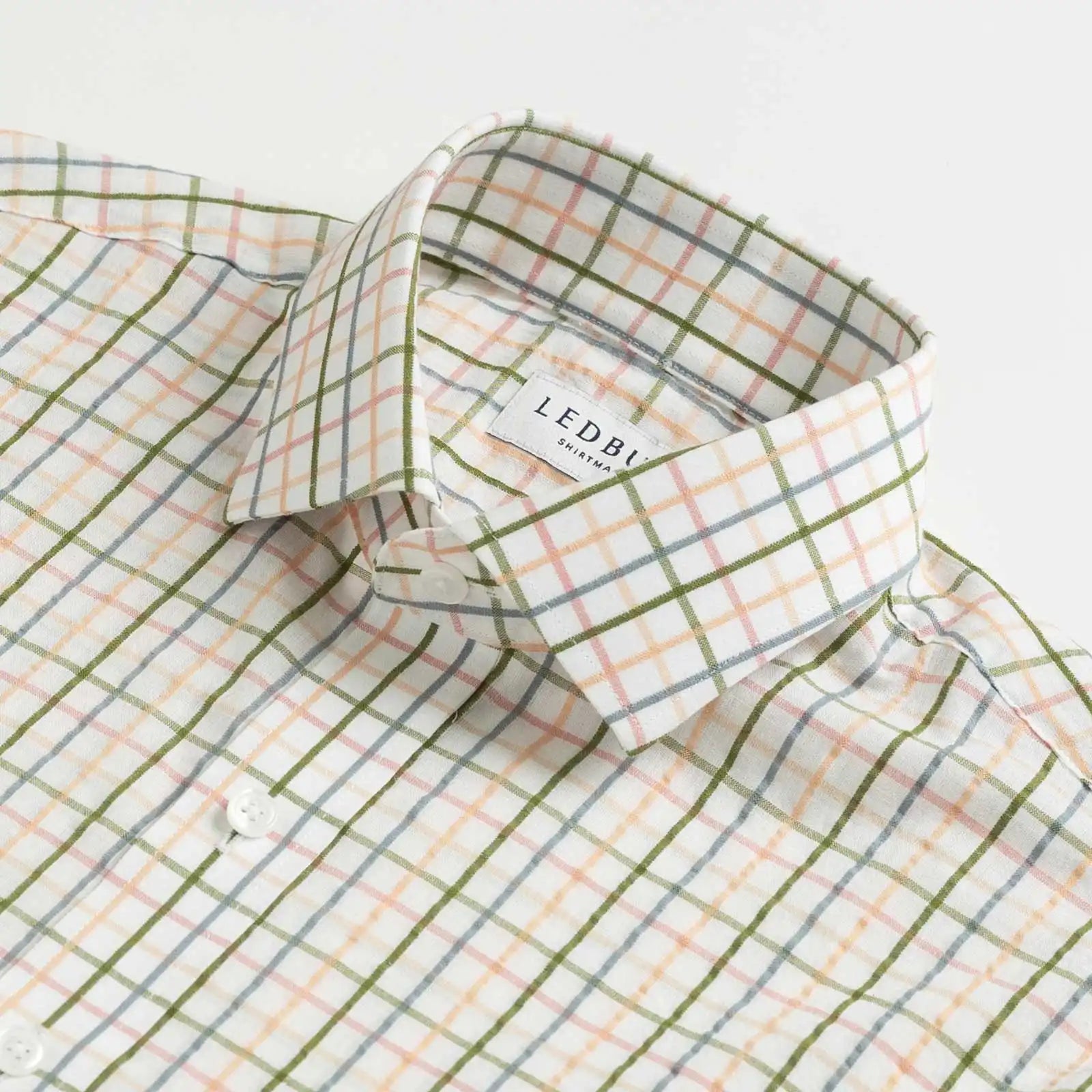 Close-up of Semi Spread Quint collar on the Peach Santos Check custom shirt