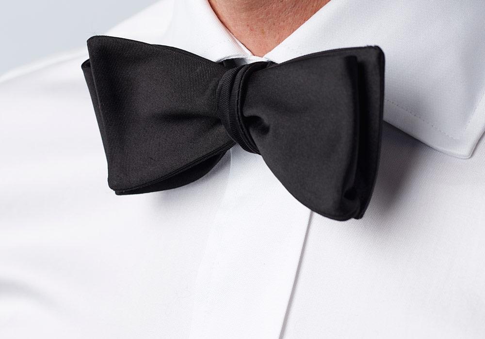 The Black Monroe Bow Tie Tie- Ledbury