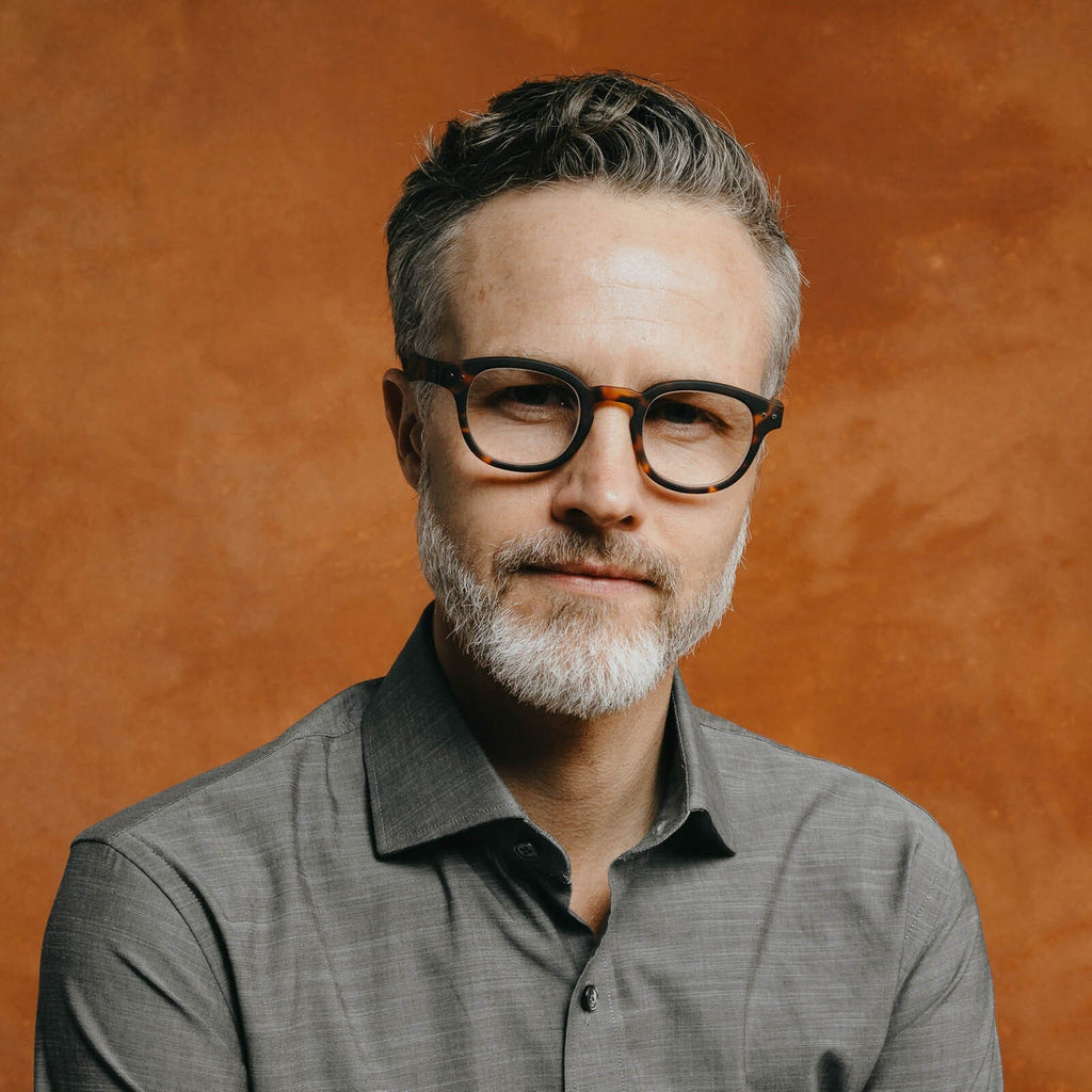 Izipizi Rectangular Black Readers Glasses- Ledbury