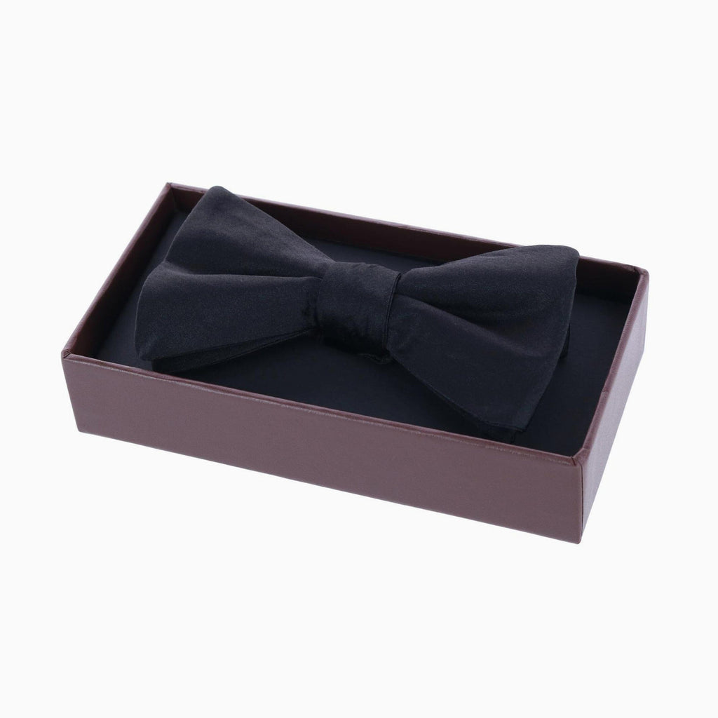 Trafalgar Sutton Black Silk Bow Tie Bowtie- Ledbury